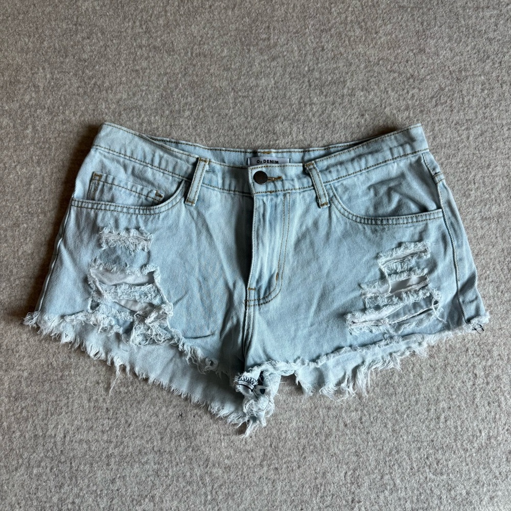 Trendy Light Blue Distressed Denim Shorts